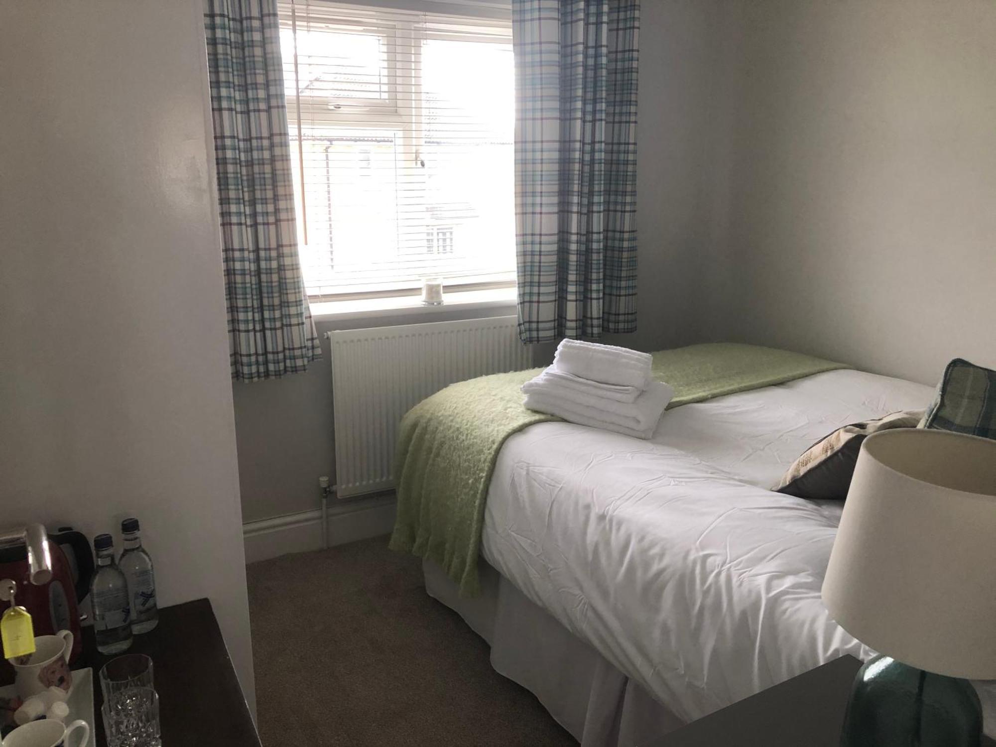 South Avenue B&B Kidlington Room photo